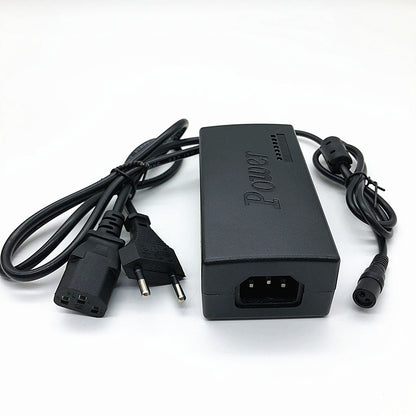 Universal laptop power charger